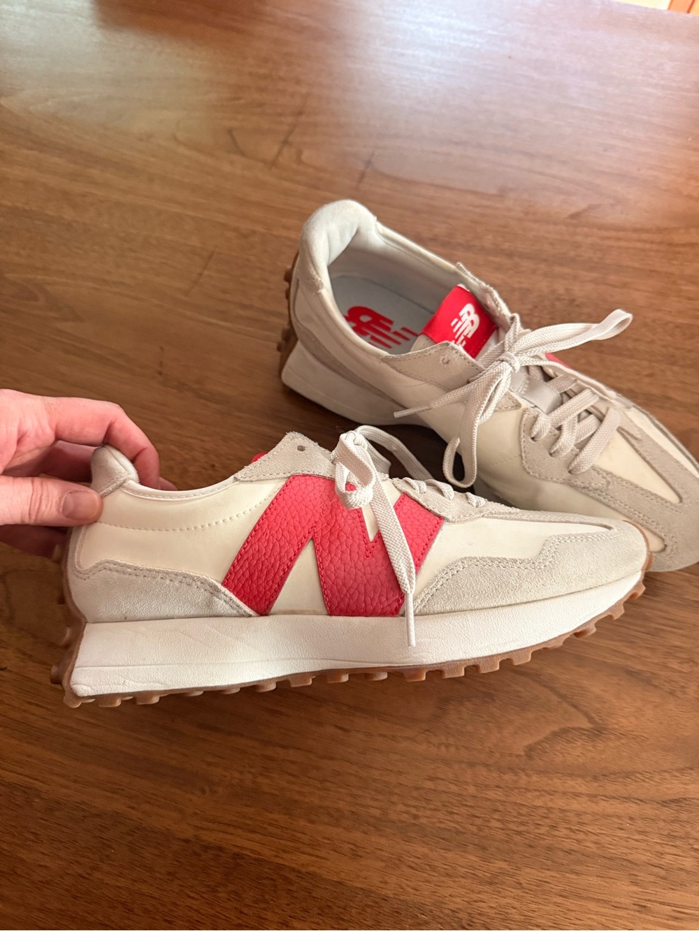 Women’s New Balance 327 Moonbeam / True Red Size 9 - Picture 3 of 7